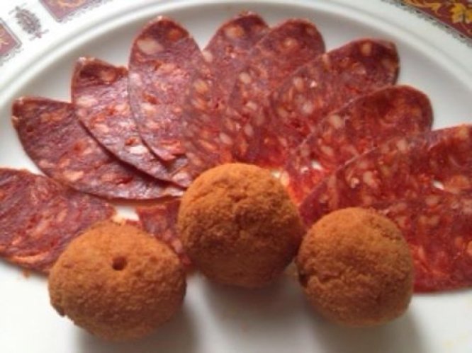 croquetas con chorizo de Leon 