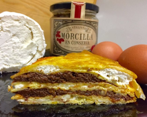 pastel de morcilla en conserva